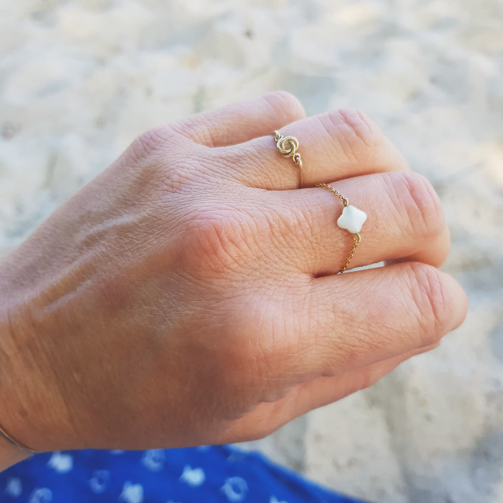Bague Chaîne trèfle en Nacre – c-cedille1